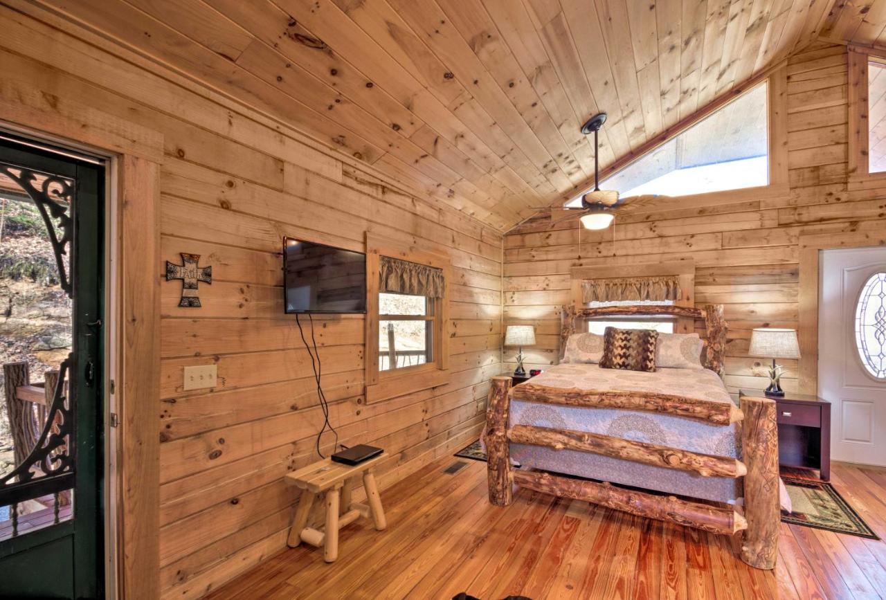 Bryson City Cabin With Wraparound Deck And Hot Tub Exterior foto
