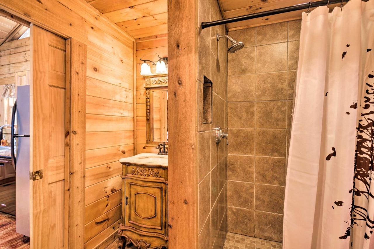 Bryson City Cabin With Wraparound Deck And Hot Tub Exterior foto